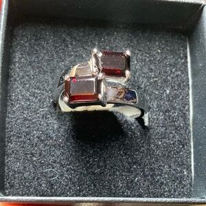 NEW Ladies 925 Sterling Silver Designer 2.4 ctw Emerald Cut Garnet Ring- Size 7
